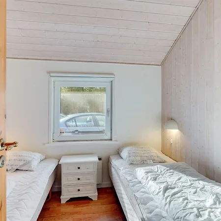 Prázdninový dům Jul - 900m From The Sea By Interhome *