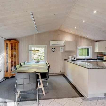 Сasa de vacaciones Jul - 900m From The Sea By Interhome *