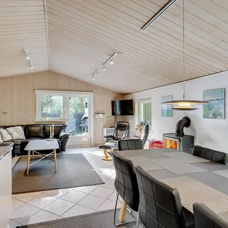 Jul - 900m From The Sea By Interhome Сasa de vacaciones *