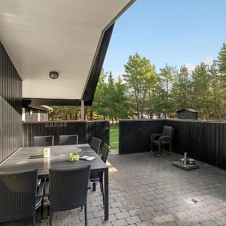 Сasa de vacaciones Jul - 900m From The Sea By Interhome