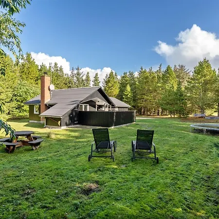 Prázdninový dům Jul - 900m From The Sea By Interhome *