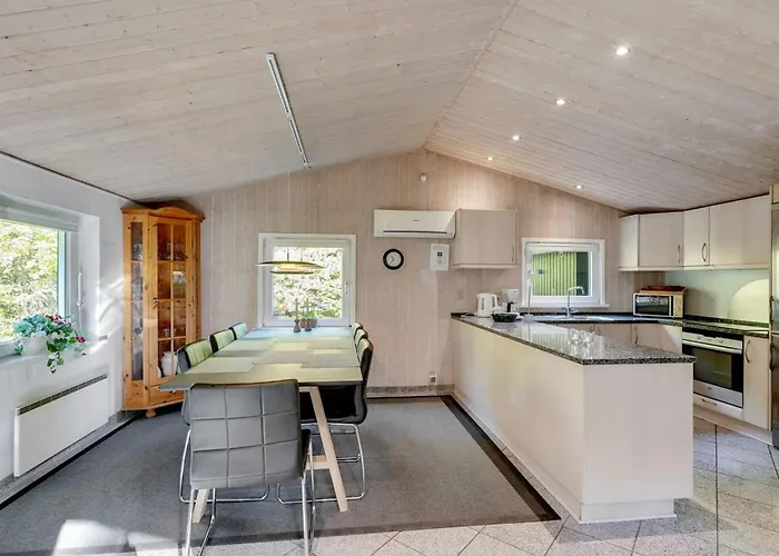 Vakantiehuis Jul - 900m From The Sea By Interhome *