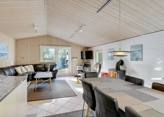 Jul - 900m From The Sea By Interhome Vakantiehuis *